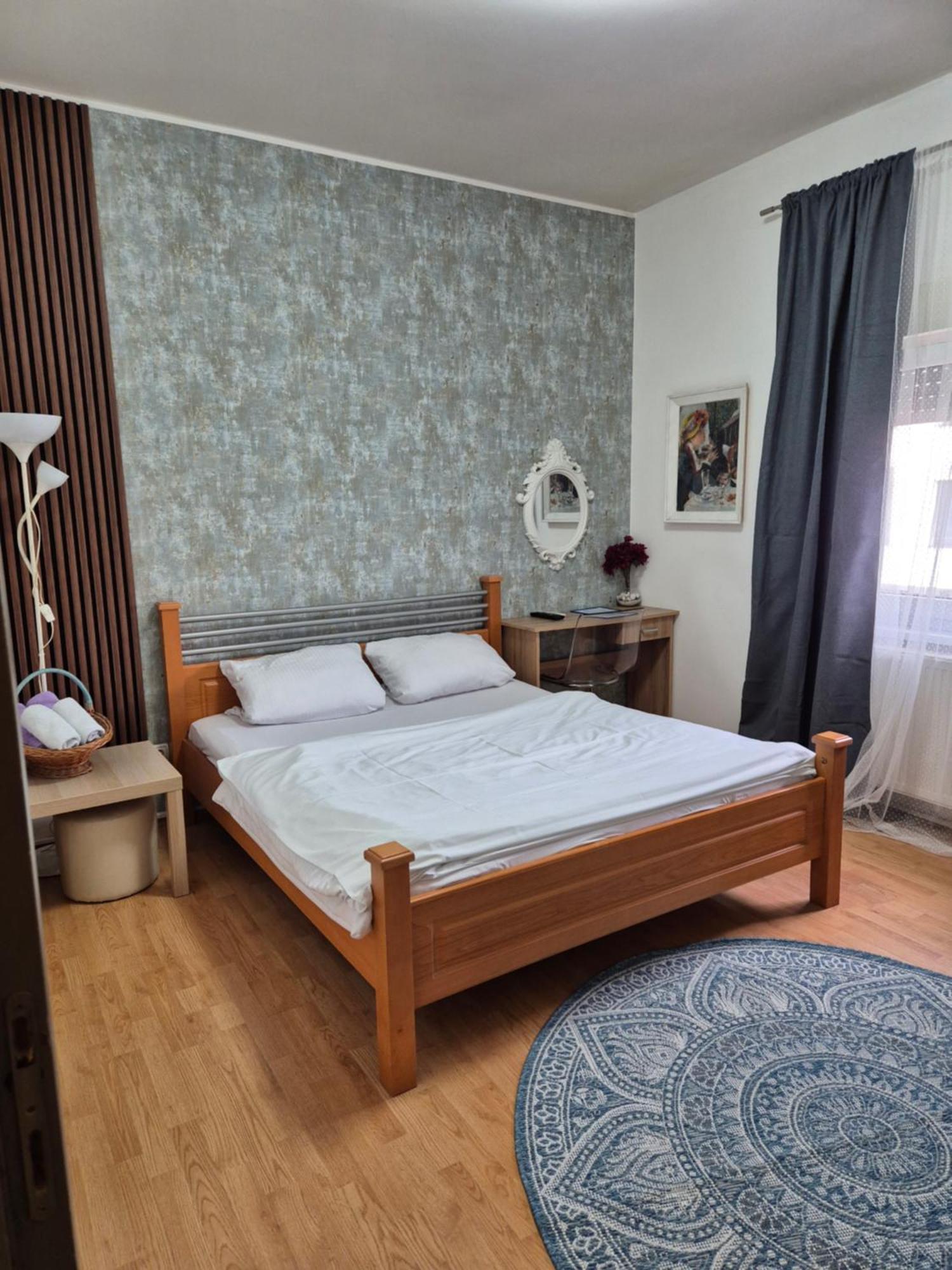 Rooms Villa Luigi Pančevo エクステリア 写真
