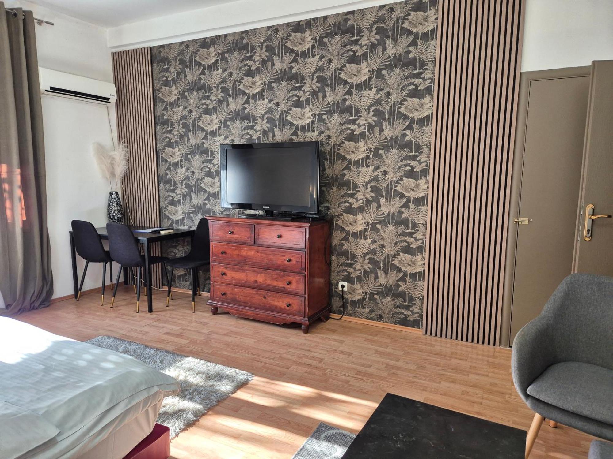 Rooms Villa Luigi Pančevo エクステリア 写真