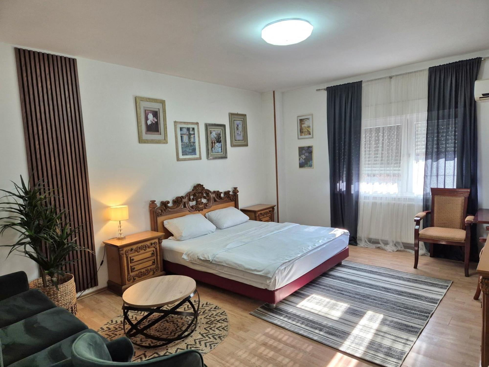 Rooms Villa Luigi Pančevo エクステリア 写真