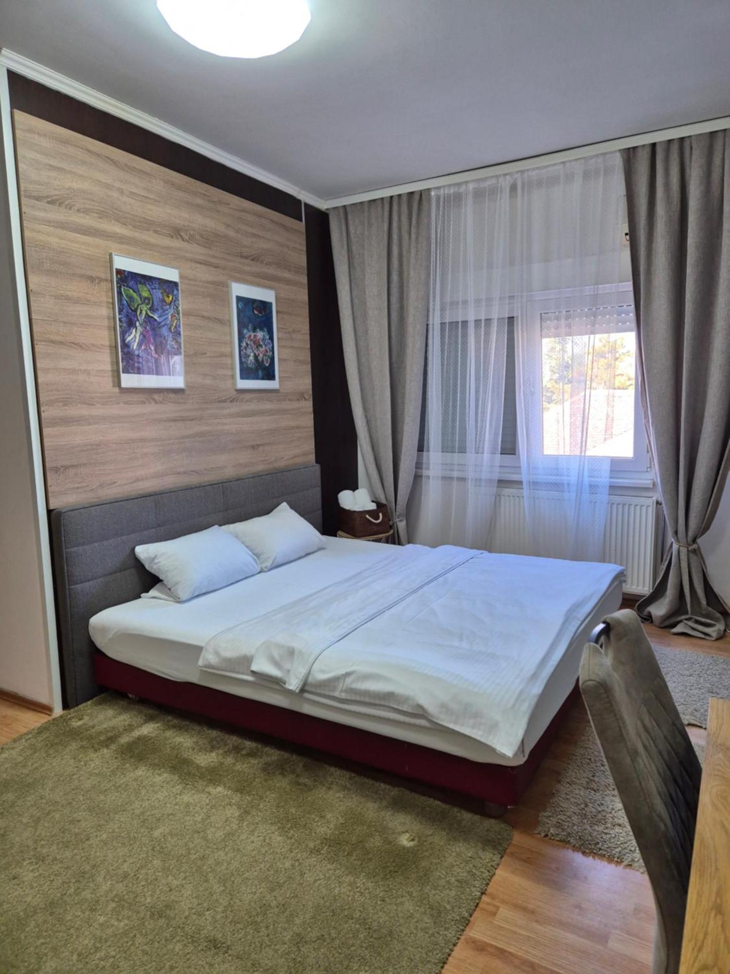 Rooms Villa Luigi Pančevo エクステリア 写真